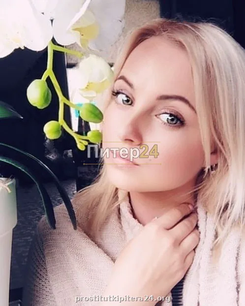 Надежда — проститутка у метро Василеостровская
