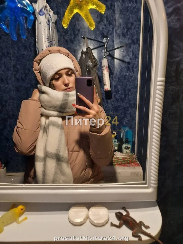 Лиза — проститутка у метро Крестовский остров