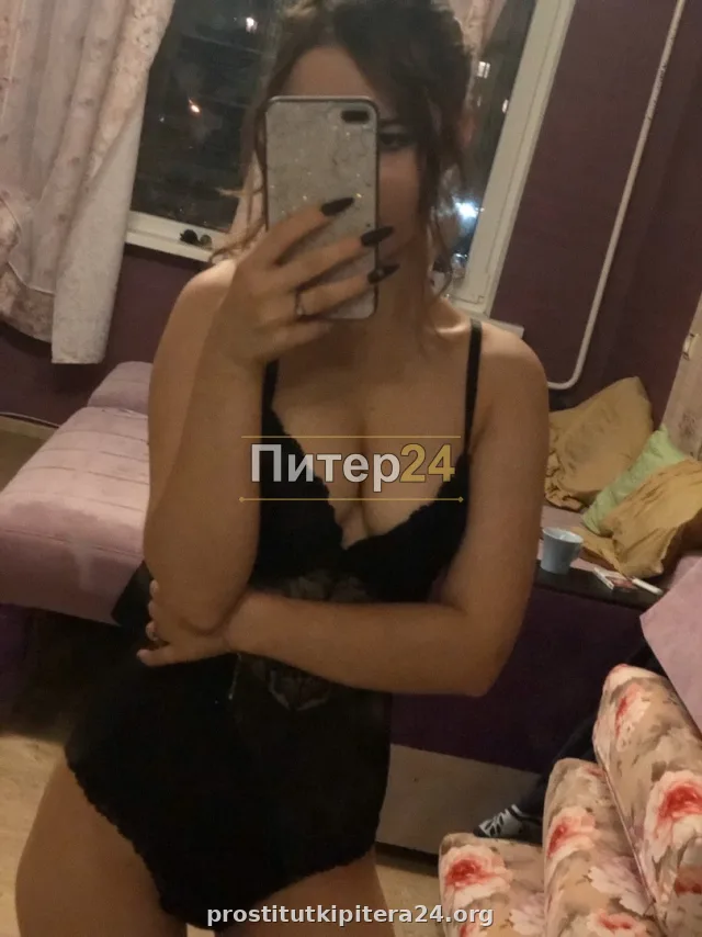 Лилу — проститутка у метро Беговая