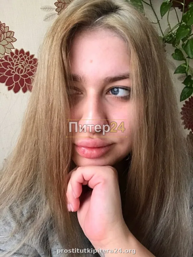 Анька — проститутка у метро Маяковская