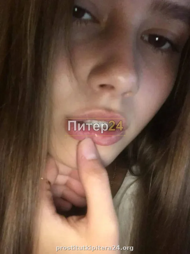 Оксана — проститутка у метро Дунайская