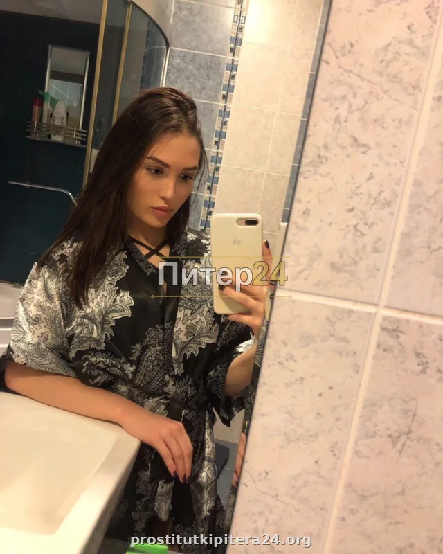 Полина — проститутка у метро Бухарестская